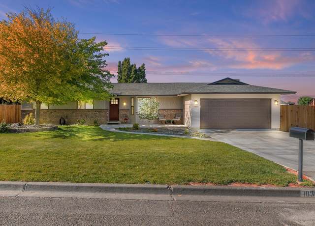 Property at 1830 W 23rd Ave, Kennewick, WA 99337, 3 beds, 2 baths