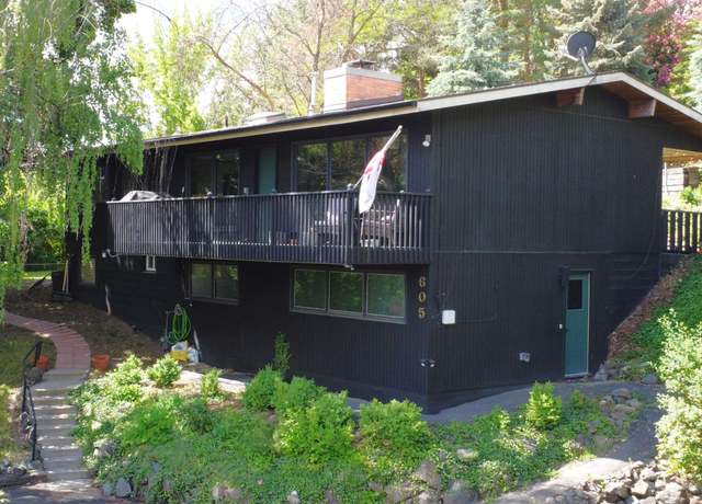 Property at 605 SW Walnut St, Pullman, WA 99163, 4 beds, 2.5 baths