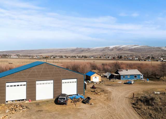 Property at 1141 S Wenas Rd, Selah, WA 98942, 2 beds, 1 bath