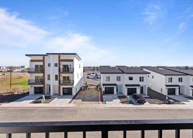 Property at 450 War Room Ct, Richland, WA 99352, 2 beds, 2 baths
