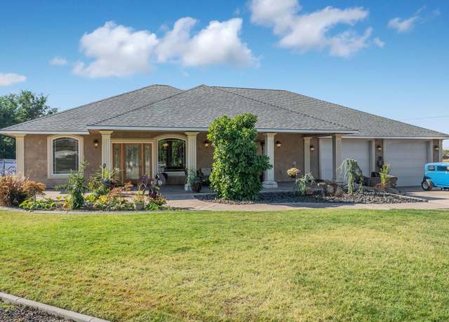 Property at 2806 N 65th Pl, Pasco, WA 99301, 3 beds, 2.5 baths