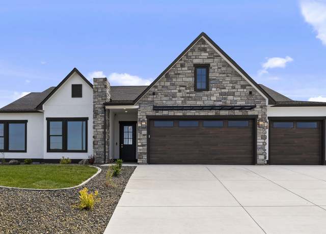 Property at 950 Rieve Ct, Richland, WA 99352, 4 beds, 3 baths