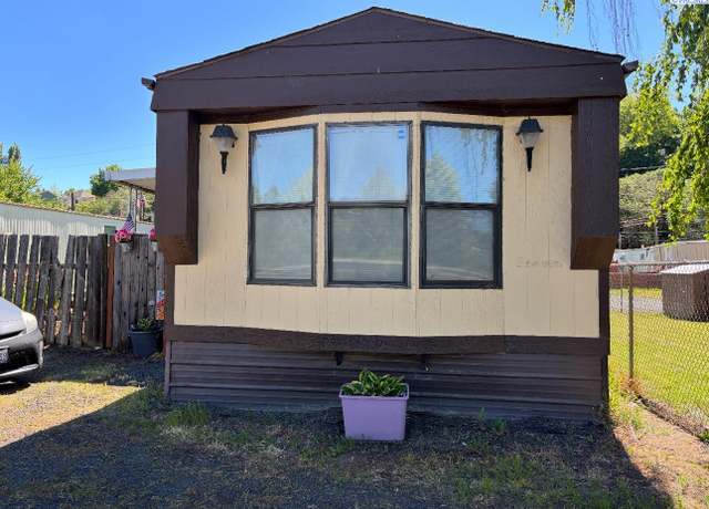 Property at 1155 SE Professional Mall Blvd #421 Blvd #421, Pullman, WA 99163, 2 beds, 1 bath