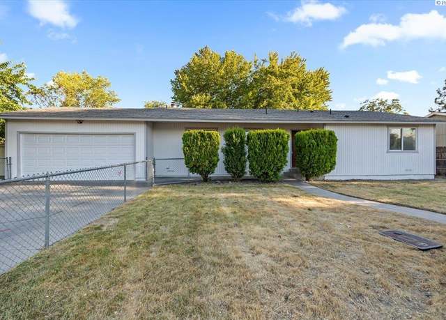 Property at 607 W 11th Ave, Kennewick, WA 99337, 3 beds, 2 baths