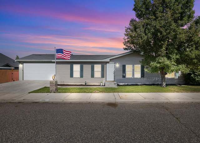 Property at 509 S Yolo St, Kennewick, WA 99336, 3 beds, 2 baths
