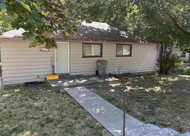 Property at 500 SE Dilke St, Pullman, WA 99163, 4 beds