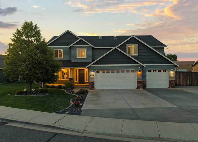 Property at 1824 W 28th Ave, Kennewick, WA 99337, 5 beds, 2.5 baths