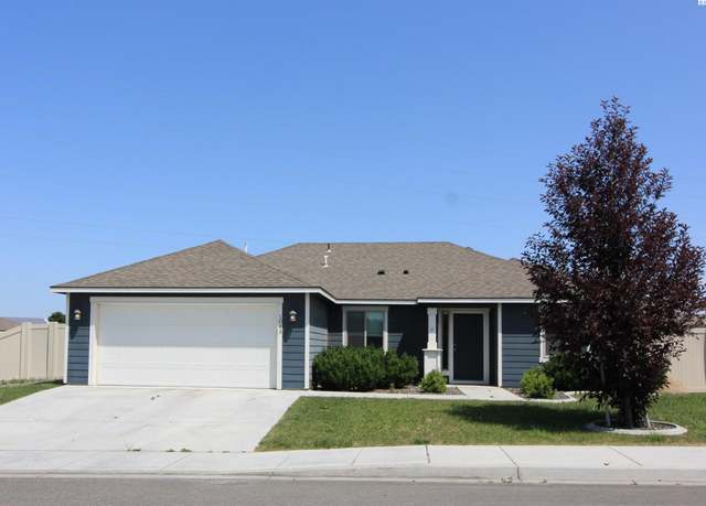 Property at 1043 S Blueberry Pl, Kennewick, WA 99338, 3 beds, 2 baths