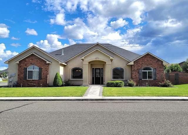 Property at 439 Golden Dr, Richland, WA 99352, 4 beds, 1 bath