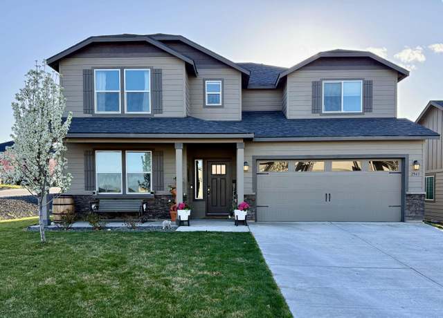 Property at 2945 Castle Rock Blvd, Richland, WA 99352, 4 beds, 2.5 baths