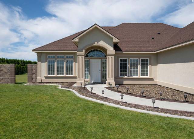 Property at 6119 W Court St, Pasco, WA 99301, 3 beds, 2 baths