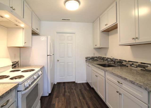 Property at 6809 W Kennewick Ave Unit B, Kennewick, WA 99336, 2 beds