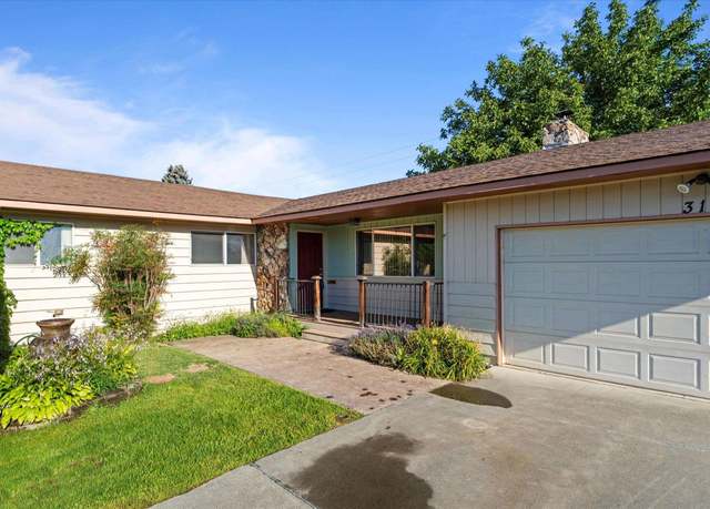 Property at 316 W 21st Ave, Kennewick, WA 99337, 3 beds, 2 baths