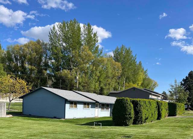 Property at 2901 S Lyle St, Kennewick, WA 99337, 3 beds, 2 baths