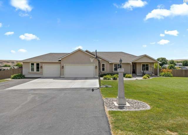 Property at 98817 E Canyon View Dr, Kennewick, WA 99338, 5 beds, 3 baths