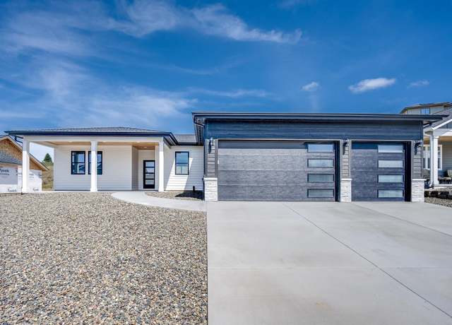 Property at 590 SW Cayuse St, Pullman, WA 99163, 3 beds, 2 baths