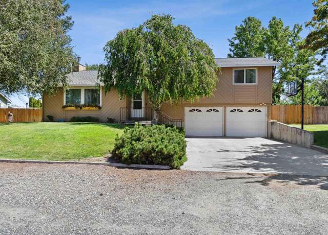 Property at 4807 S Dayton Pl, Kennewick, WA 99337, 3 beds, 1.5 baths