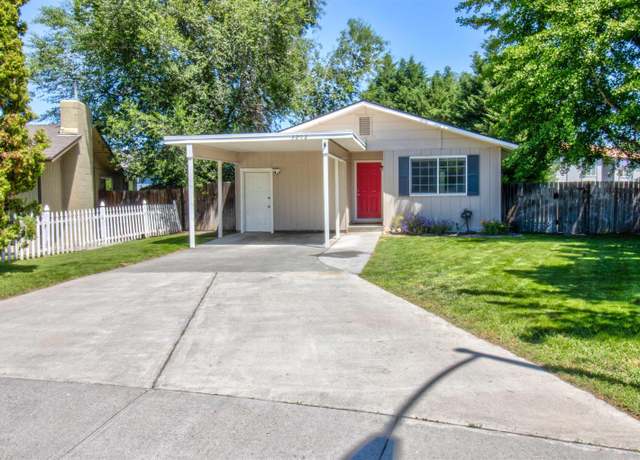 Property at 3212 W 3rd Ave, Kennewick, WA 99336, 2 beds, 1 bath