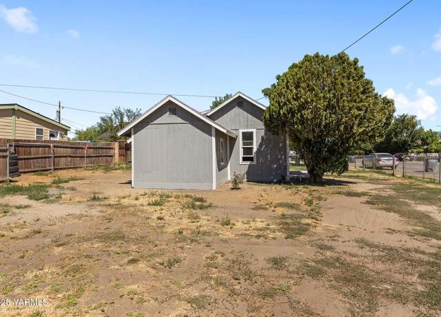 Property at 205 4th Ave, Mabton, WA 98935, 2 beds, 1 bath