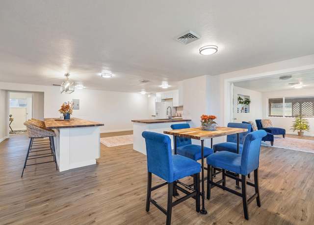 Property at 104105 E Badger Rd, Kennewick, WA 99338, 3 beds, 0.5 baths