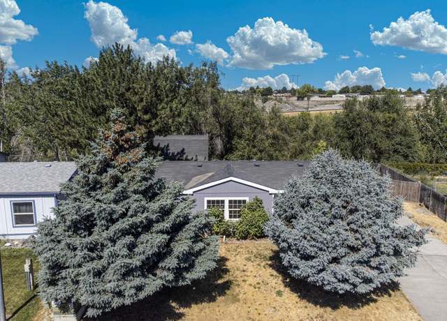 Property at 2312 S Dennis St, Kennewick, WA 99337, 3 beds, 2 baths