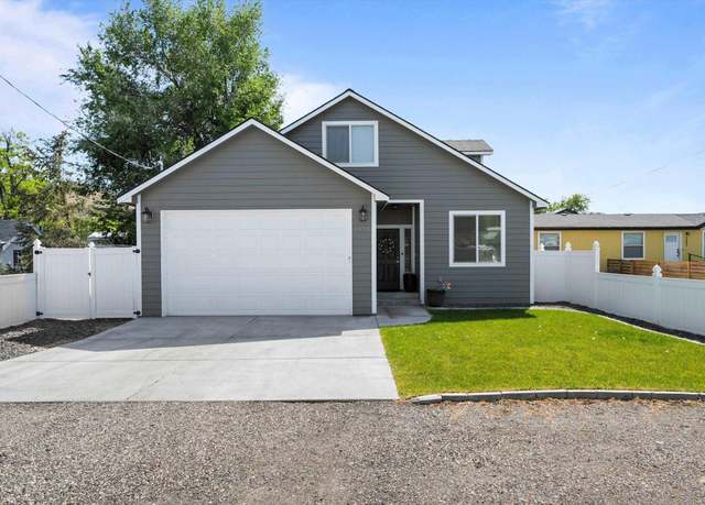 Property at 5971 Deer St, West Richland, WA 99353, 5 beds, 3 baths