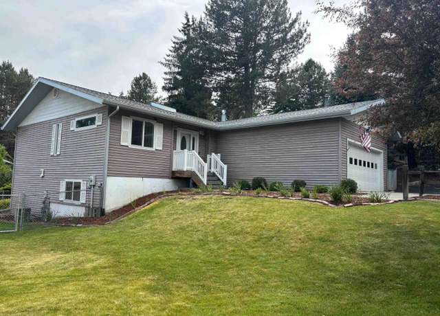 Property at 125 NW Dillon St, Pullman, WA 99163, 4 beds, 3 baths