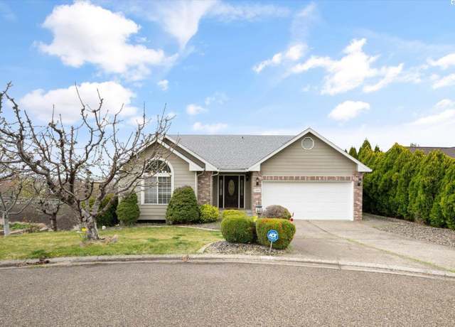 Property at 1937 Mountain View Dr, Prosser, WA 99350, 5 beds, 2 baths