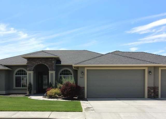 Property at 3047 Bluffs Dr, Richland, WA 99354, 2 beds, 0.5 baths
