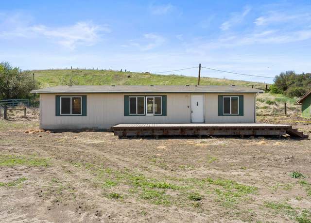 Property at 2771 Rogers Rd, St. John, WA 99171, 3 beds, 2 baths