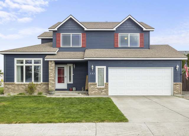 Property at 101 S Young Pl, Kennewick, WA 99336, 3 beds, 2.5 baths