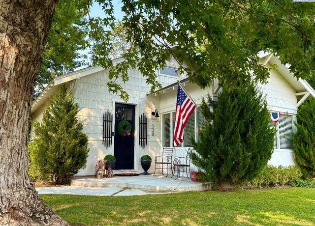 Property at 130 W Deschutes Ave, Kennewick, WA 99336, 4 beds, 2 baths