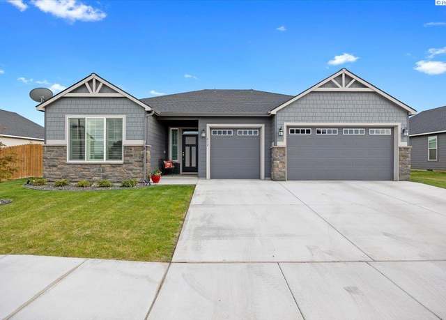 Property at 412 Emerald Ave, Grandview, WA 98930, 3 beds, 2 baths