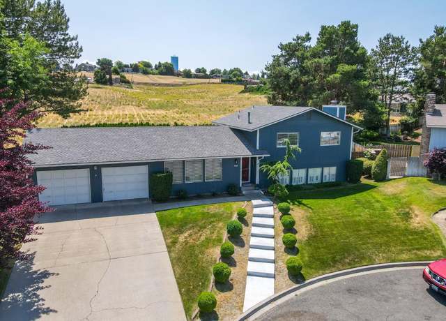 Property at 725 Rainbow Ln, Sunnyside, WA 98944, 4 beds, 2 baths