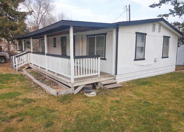Property at 38809 S Whitney Rd, Kennewick, WA 99337, 3 beds, 1.5 baths