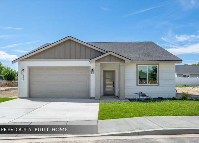 Property at 120 E 26th Ave, Kennewick, WA 99337, 3 beds, 2 baths