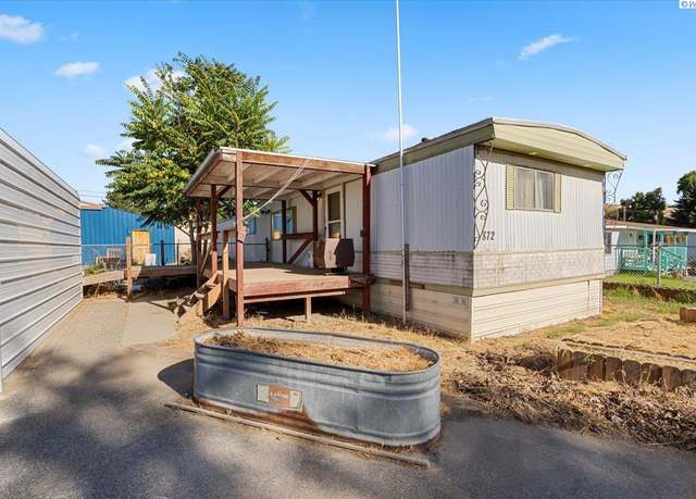 Property at 872 N 60th Ave, West Richland, WA 99353, 2 beds, 1.5 baths
