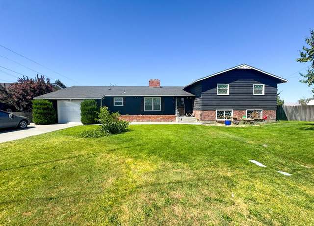 Property at 416 W Grandview Ave, Sunnyside, WA 98944, 4 beds, 0.5 baths