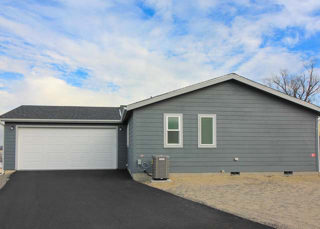 Property at 1214 N Morain Loop, Kennewick, WA 99336, 3 beds, 2 baths