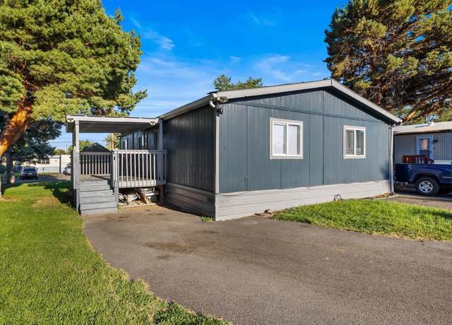 Property at 8 Royal Crest Loop, West Richland, WA 99353, 3 beds, 2 baths