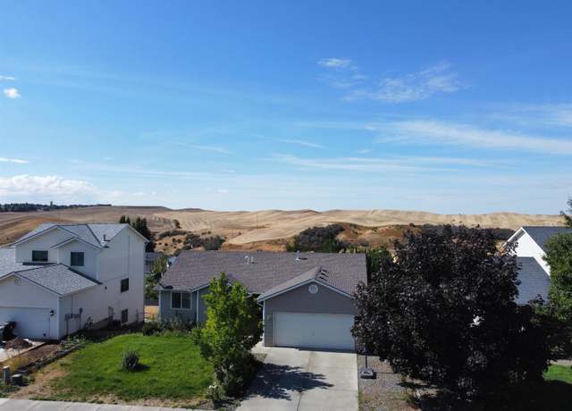 Property at 1915 NW Bella Vis, Pullman, WA 99163, 4 beds, 3 baths