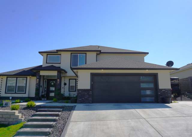Property at 6015 W 30th Ave, Kennewick, WA 99338, 4 beds, 0.5 baths