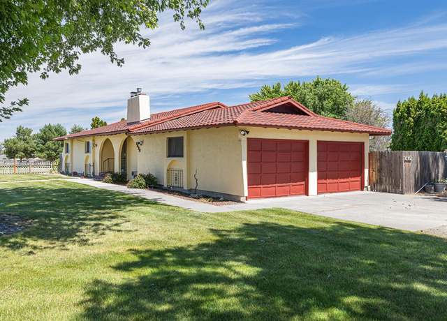 Property at 3435 S Olympia St, Kennewick, WA 99337, 5 beds, 3 baths