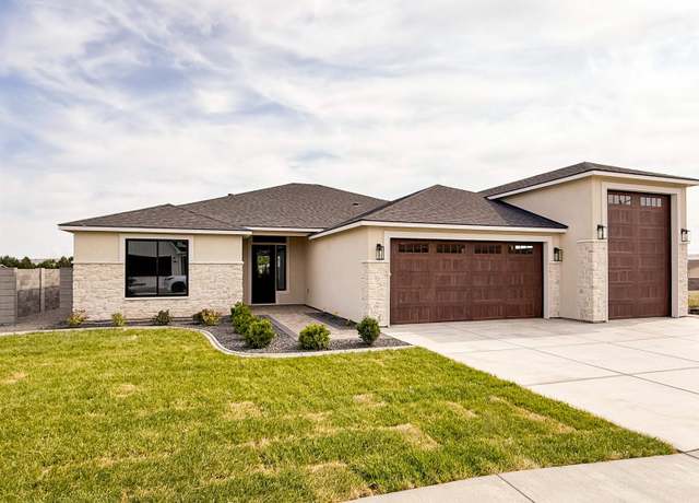 Property at 671 Cortona Way, Richland, WA 99352, 4 beds, 2 baths