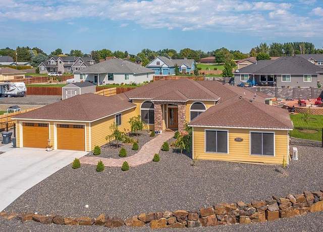 Property at 8217 Nelson Ct, Pasco, WA 99301, 3 beds, 3 baths