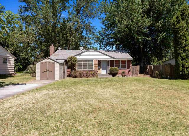 Property at 2018 W 2nd Ave, Kennewick, WA 99301, 3 beds, 1 bath