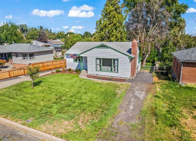 Property at 911 S 28th Ave, Yakima, WA 98902, 2 beds, 0.5 baths