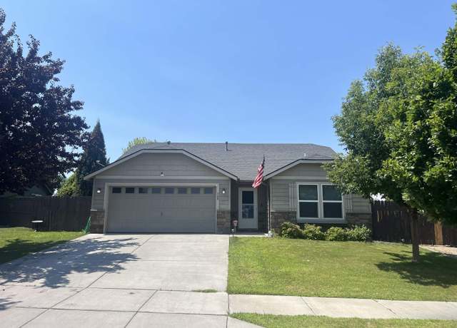 Property at 348 S Osborne St, Kennewick, WA 99336, 3 beds, 2 baths