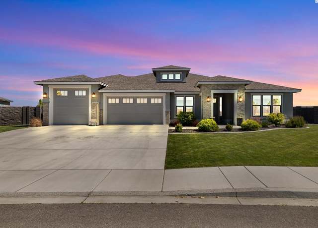 Property at 2160 Skyview Loop, Richland, WA 99352, 3 beds, 3 baths