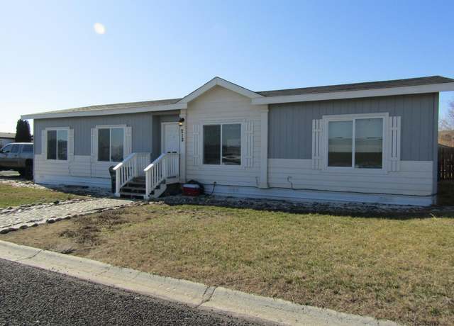 Property at 200802 E Game Farm Rd Spc #212 Rd #212, Kennewick, WA 99337, 4 beds, 2 baths